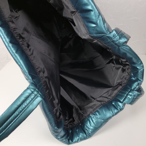 Victorias Secret Womens Tote Bag Large Green Metallic Quilted Puffer 14" NEW - Picture 2 of 16